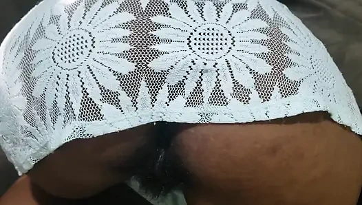 Çılgın götlü uzun boylu tombul güzellik neredeyse yakalanıyor - kaçıramayacağın azdırma anları