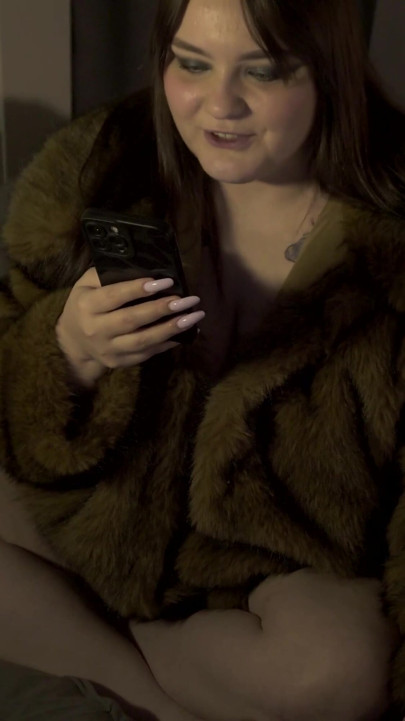 ! WIR SIND NICHT MEHR ZUSAMMEN! Porn story - Die herrin fickt ihren jungen mit einem strap-on, während er einen keuschheitsgürtel trägt | Clip 2