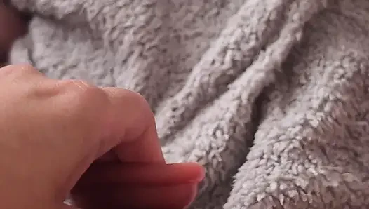 Memek aduhai cewek sange ini lagi asik dientot habis-habisan sampai mengerang keenakan