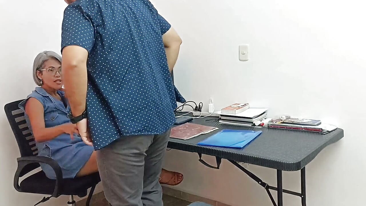 Conducting interviews, and the last one was the best with calvohot70, I couldn't resist. Spanish porn.