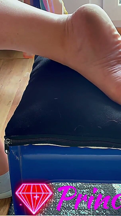 Pretty feet cum on soles footfetish | Clip 2