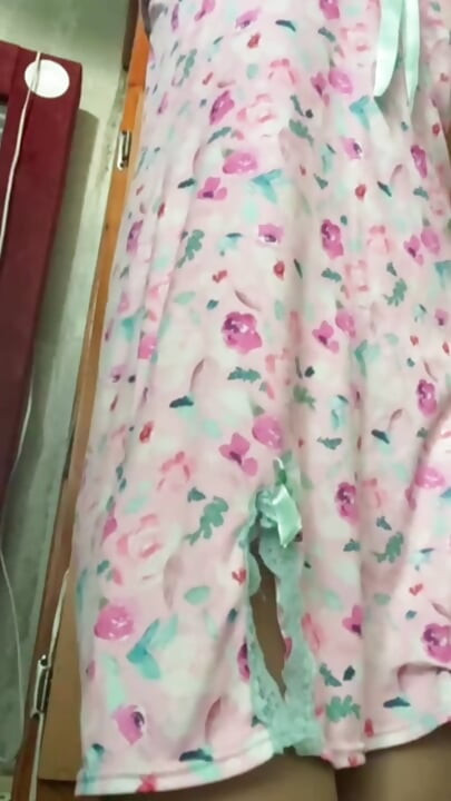 TEEN 18 IN PAJAMAS. Masturbation