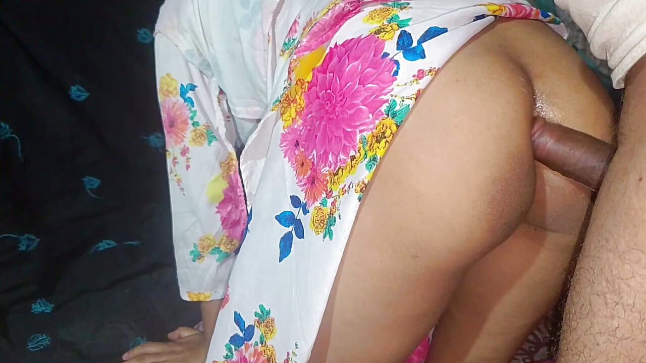 Indian desi hot saali ki gaand sex , local village hot saali xxx video