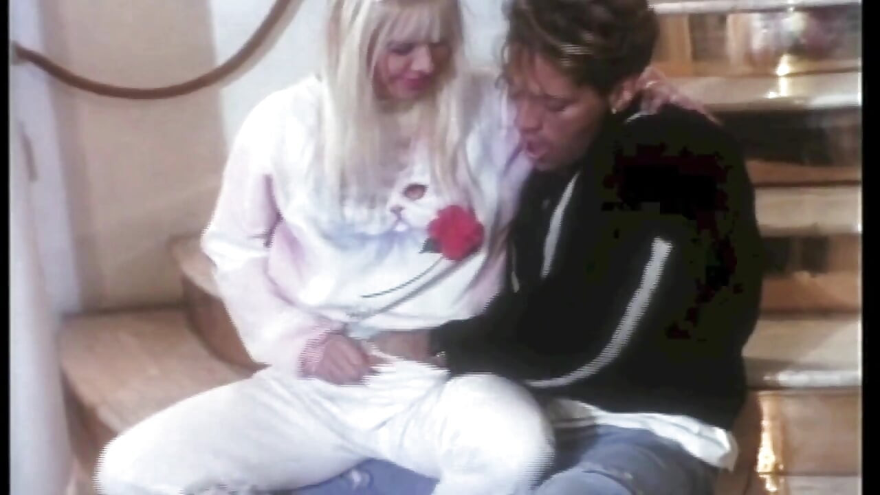 Rocco dan Cicciolina dalam adegan vintage yang luar biasa