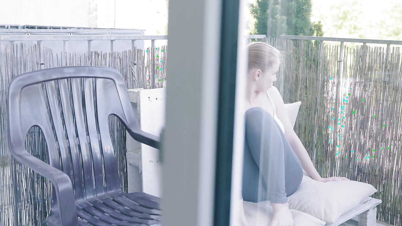 Creampie auf dem Balkon für 18 plus Modell