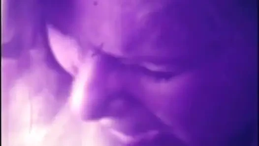 Избиение в горячем тройничке