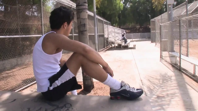 Muscular gay man calls his friend to fuck