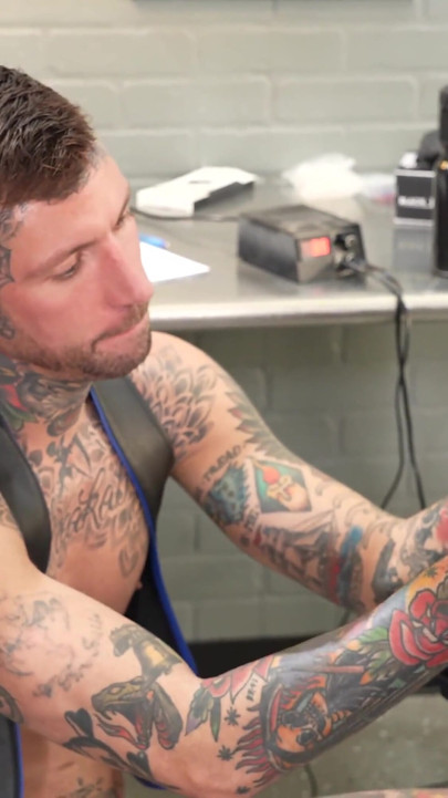 Tat my hole