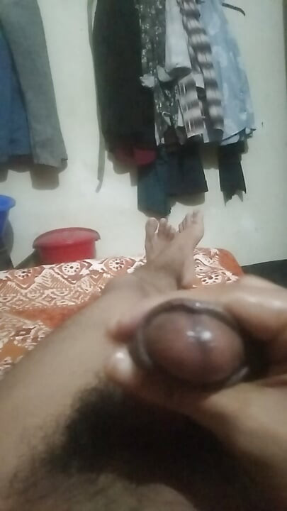ไม่มีใครอยู่บ้าน ฉันอยากได้มันจริงๆ ฉันเลยตบมือ