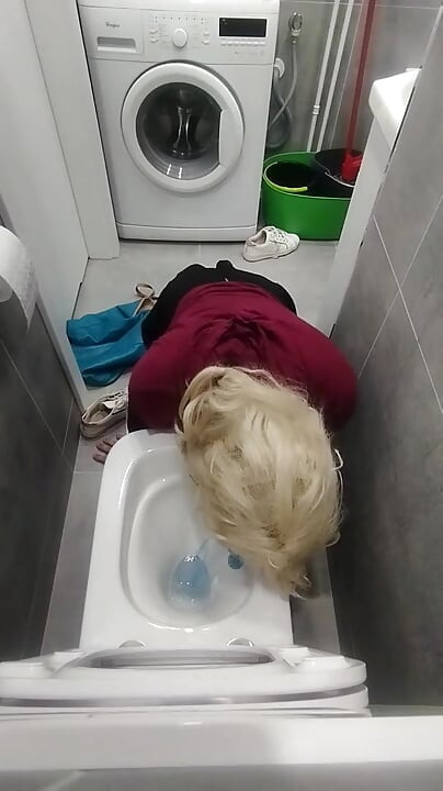 Teen slut licks the toilet at friend's house