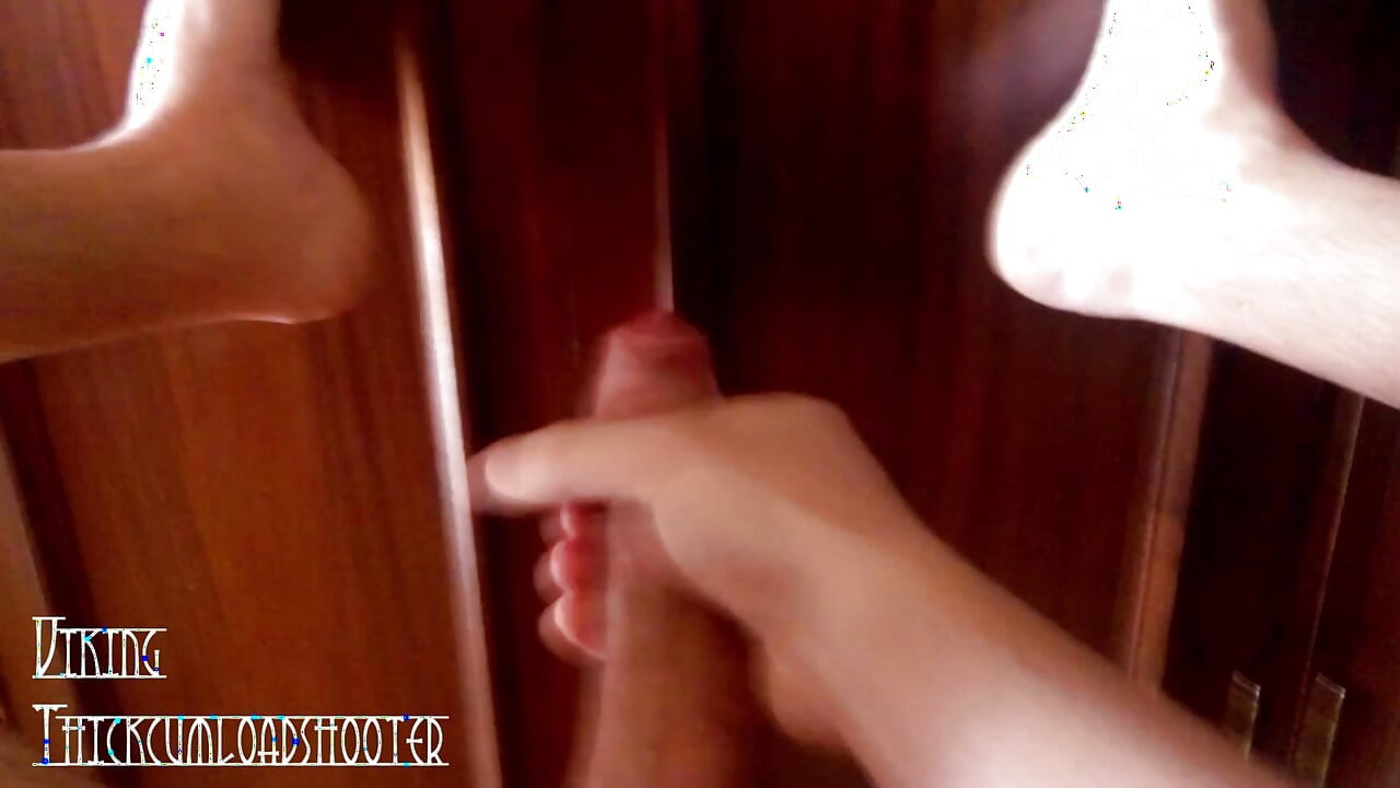 18 minutes non-stop of the best and amazing real noisy male orgasms!