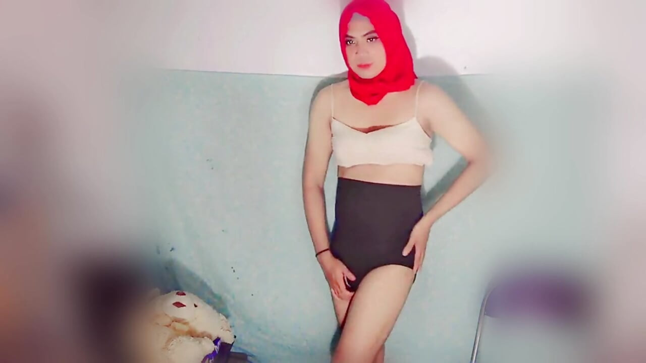 Sissy Hijab Fun Masturbating Solo