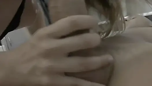 Hemen Penis ağzında, Vajina, Sonra Anal Yumruklama Ve Doğrudan Poposunda