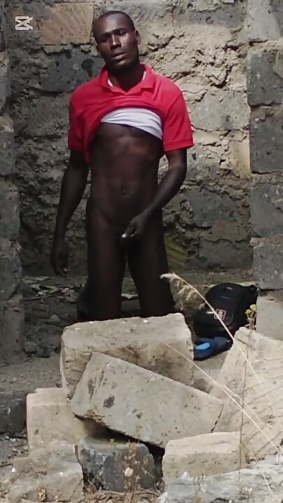 Shamba Boy Got Horny While on Duty