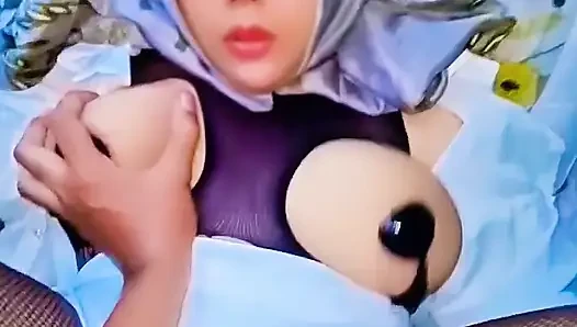 aunty need more pleasure, let me satisfying her