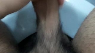 Masturbazione indiana da 7 pollici in bagno