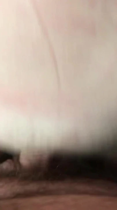 Måste-dela ögonblick från "Snälla! Jag behöver dig! Min klitoris kliar så illa ... Skrapa min klitoris med kukhuvudet. Creampie."
