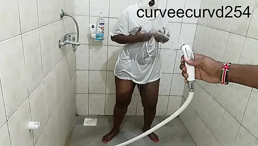 Islak Twerk Yaptık Ve Emildik Ve Sikildik: Banyoda Romantizm