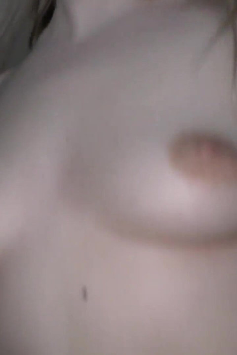 Ik Kleedde Me Uit Voor De Hotelmedewerker! Jonge Rijke Tiener