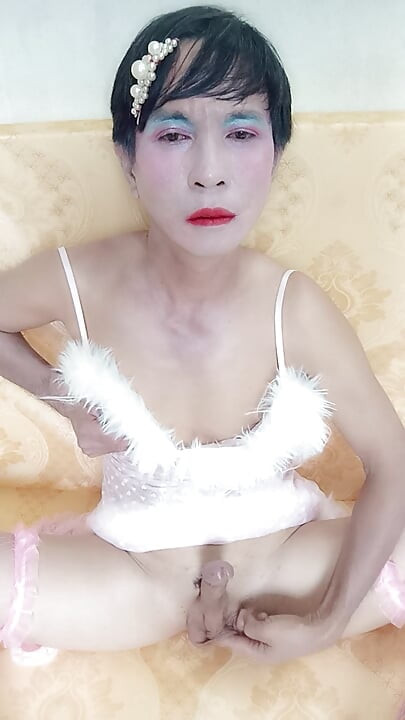 Oanh Le -Dressed as a sexy porn princess -Selfie ejaculates and then moans cock