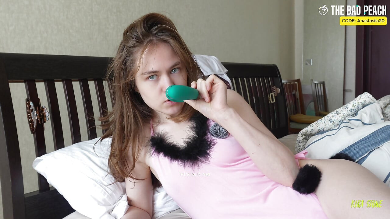 Skończone! Naturalne. Patrzę na zabawkę w kostiumie królika. Zła brzoskwinia))))))