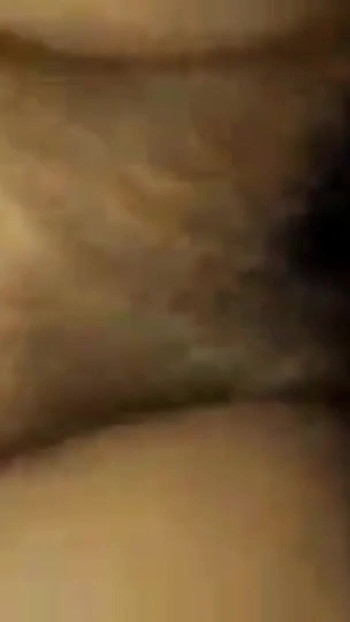 Epski trenutak iz "18-godišnje studentice koju jebe dečko, puni vrući porno video"