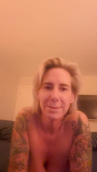 Horny After Dirty Chat with a Complete Stranger, I Made Myself Cum for Him