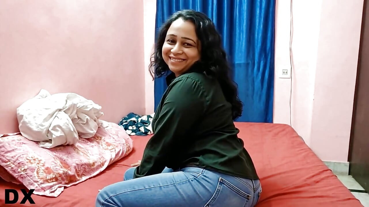 Vruća Bhabi prevarila muža i pojebala je Dewa, puni hindi slušatelj