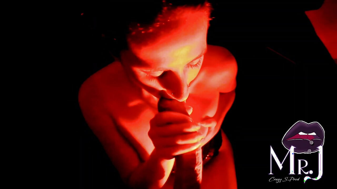 Nyx and MrJ... under a red light