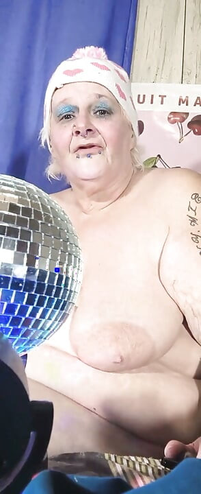 Puta cachonda en la fiesta de discoteca para diversión caliente