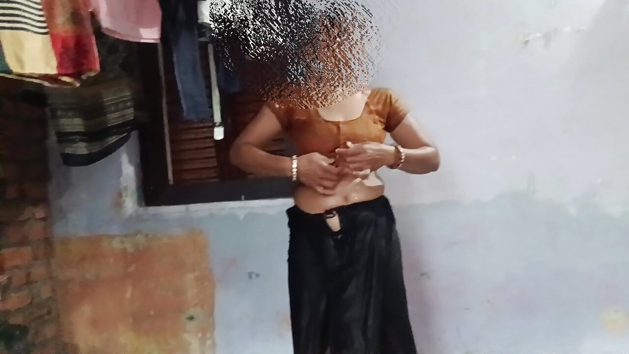The stepsister is pressing her boobs out of her blouse after bathing, putting her finger in her pussy.