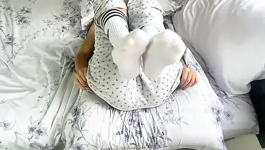 Hep küçük üvey kızımı sikmek istemişimdir. Şimdi, bir şansım var