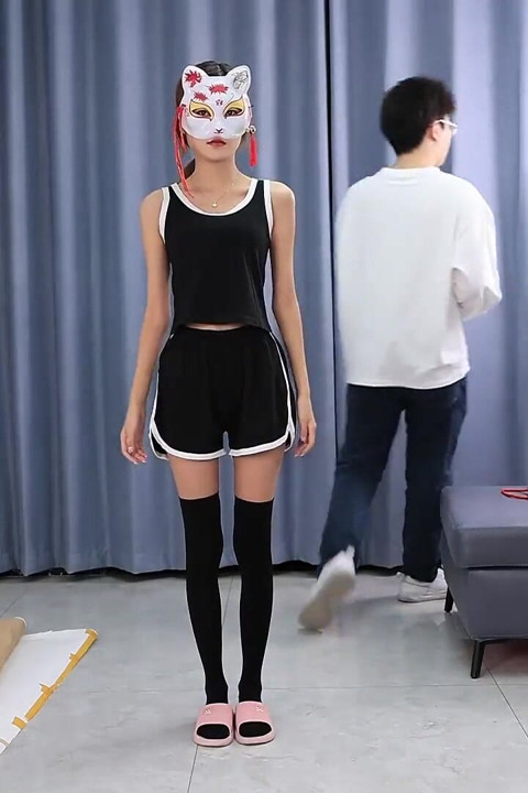 A Young, Beautiful, Slender, and Adorable Girlfriend, with Black Stockings, Red Strings, and Restraints