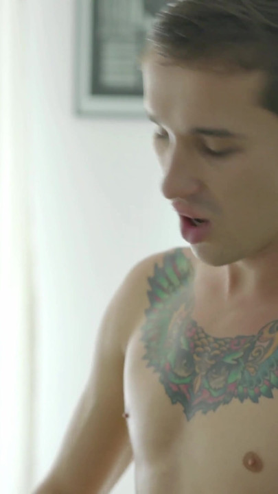 Blonde twink Liam gets his ass stuffed by inked fuckboy Noah
