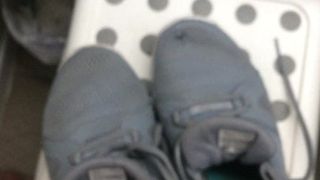 Cumshot on the sneakers of a girl in the gym