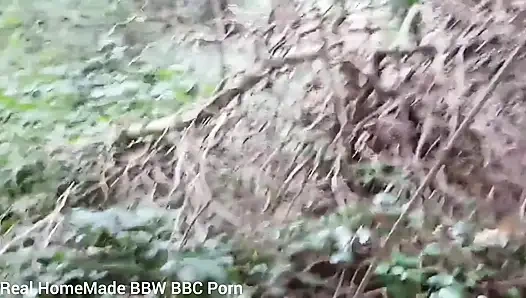 Verdammte britische bBW, doggystyle im freien, orgasmen, abspritzen