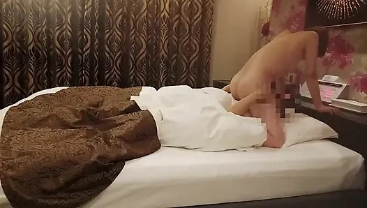 Секс-видео, снятое с секс-партнером неверной пары