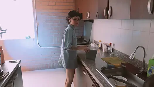 Ngentot bosku di dapur