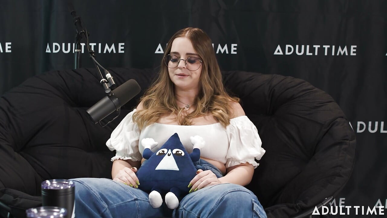 Codi Vore & Siri Dahl Vorarephilia, Edge Masters, & Breast Reductions | the Adult Time Podcast