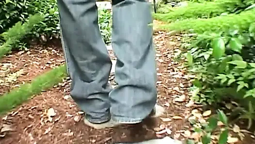 Beyaz bebek siyah canavar yarağı alıyor