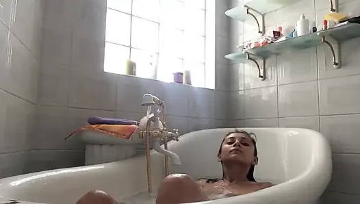 Main sama dildo favoritku
