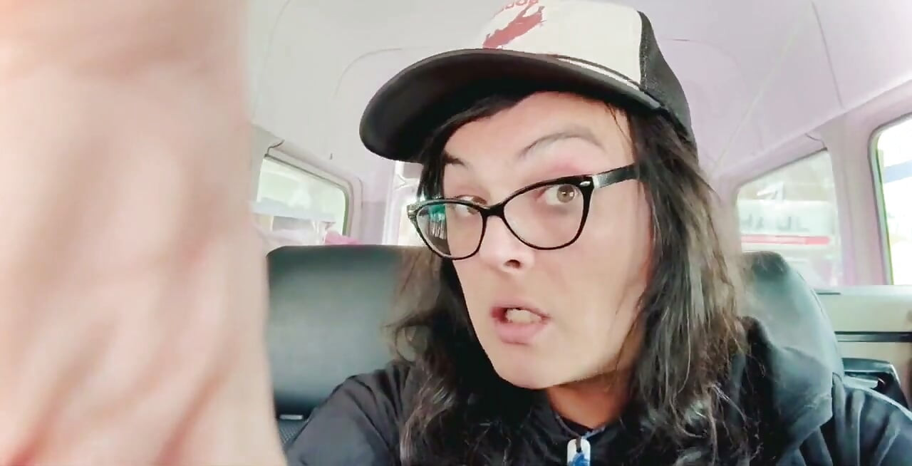 Potpuno sam prošvercovao ovaj video u bend kombiju