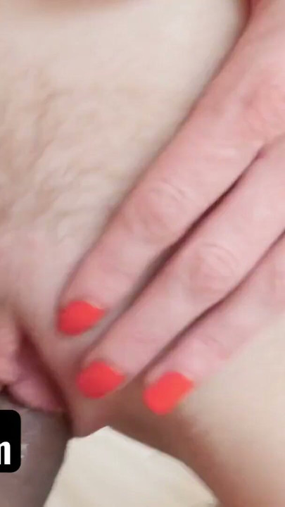 Pervmom - รุ่นแม่น่าเย็ดผมสีน้ําตาลแดงหุ่นดีอมควยให้ลูกเลี้ยงชายเพื่อทําให้เขาเก็บความลับของเธอ | คลิป 2