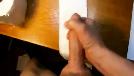 Danimarkalı bigdicked mastürbasyon 2