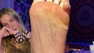Sokken blonde voeten joi