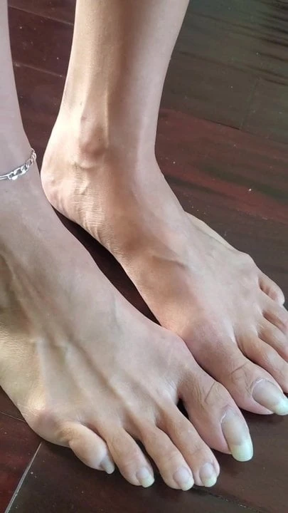 Mature Long Toenails