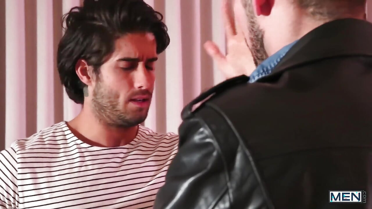 Men - Diego Sans Tops Chris Harder in Hard Anal