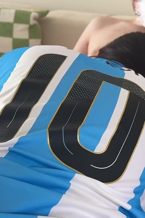 Football Girl Shaking Ass Cheer up for World Cup