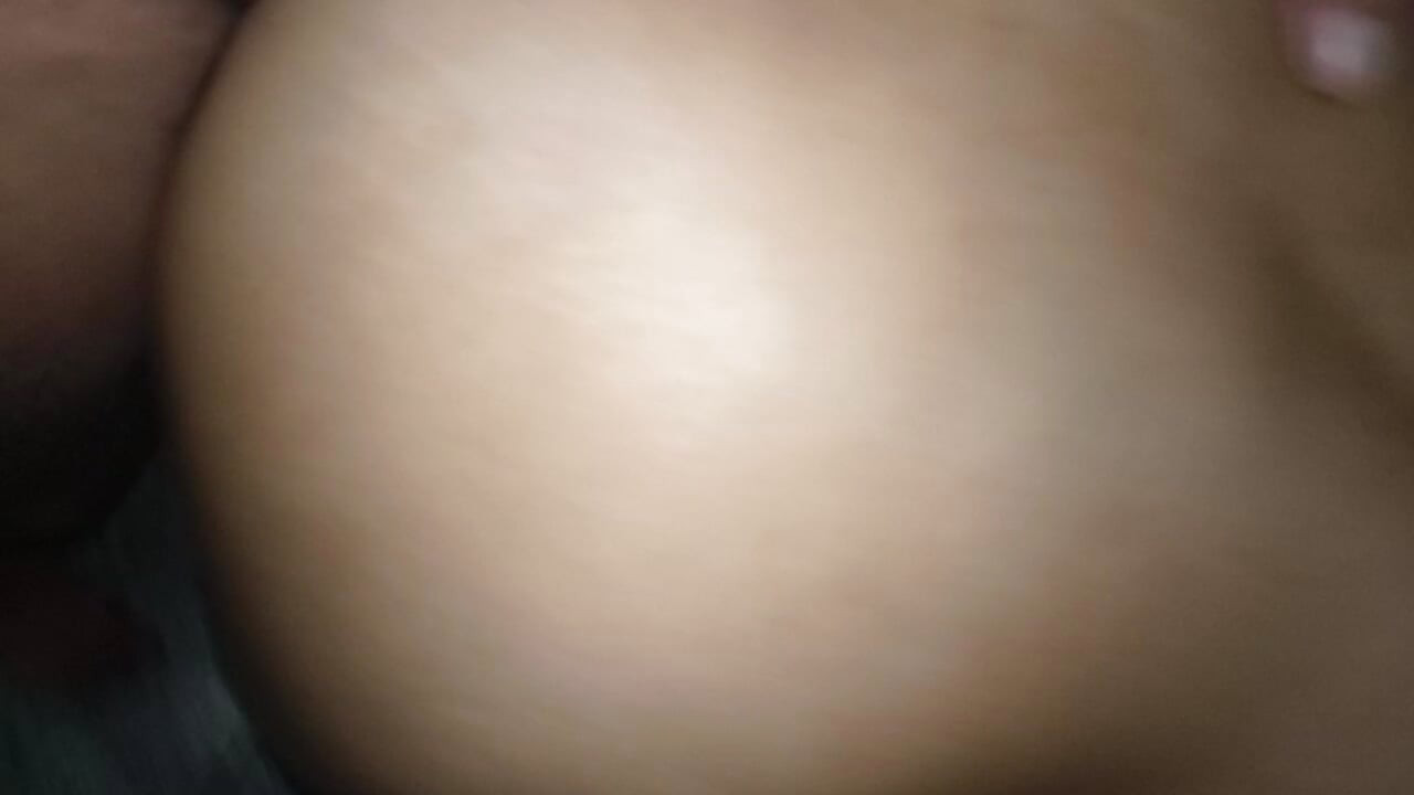 Ngentot gaya doggy tetanggaku yang berambut cokelat