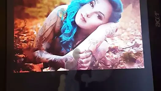 Cum haraç için dövmeli anal